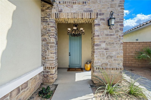 80241 Champions Way, La Quinta CA: https://media.crmls.org/medias/cd50c5d8-5abf-4325-aff7-a6c24bb6064e.jpg