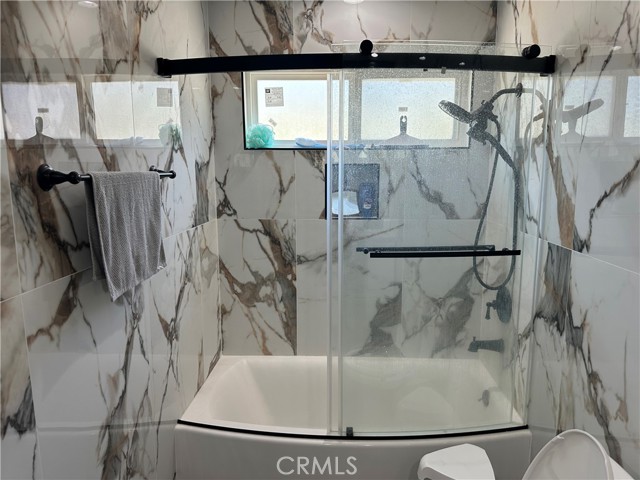 20723 Dolorosa Street, Woodland Hills CA: https://media.crmls.org/medias/cd51a5ce-5e2a-496c-8b40-649be4ea66bc.jpg