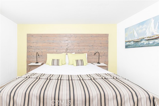 Detail Gallery Image 9 of 28 For 1720 W Oceanfront #B,  Newport Beach,  CA 92663 - 2 Beds | 2/1 Baths