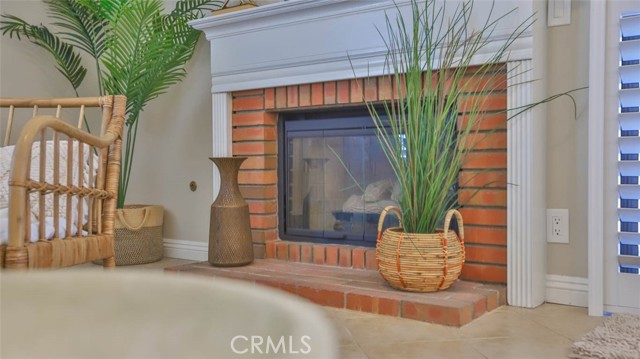 Detail Gallery Image 6 of 26 For 1121 Strawberry Ln, Glendora,  CA 91740 - 2 Beds | 2/1 Baths