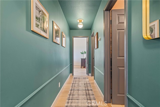 9744 Sweetwater Drive, Agua Dulce CA: https://media.crmls.org/medias/cd5313ca-8a08-4abe-a130-d0e563f3441b.jpg