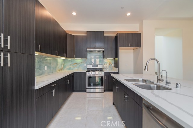 7679 Fillmore Place, Rancho Cucamonga CA: https://media.crmls.org/medias/cd54c5fe-e378-410b-a8bd-ed60de8f044f.jpg