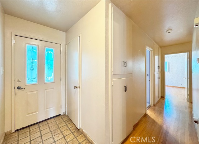 1041 Golden Gate Avenue, Dos Palos CA: https://media.crmls.org/medias/cd551338-12f4-48f1-be23-cb75c6147e0a.jpg