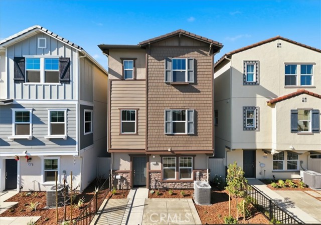 Front Image Thumbnail for CRIV25278770