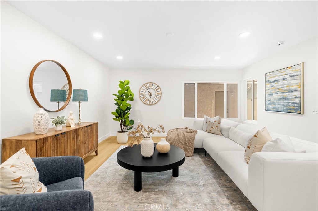 MLS #OC25224463 image #5