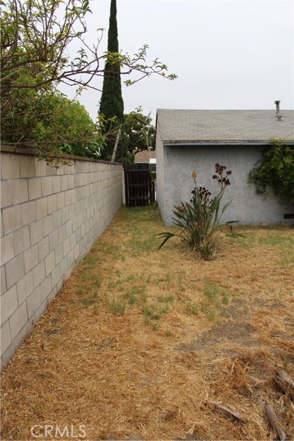 14430 Dinard Avenue, Norwalk CA: https://media.crmls.org/medias/cd5684f3-e68a-43a6-872a-10acf59c0f06.jpg