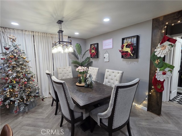 Detail Gallery Image 5 of 11 For 651 Record, East Los Angeles,  CA 90023 - 5 Beds | 2 Baths