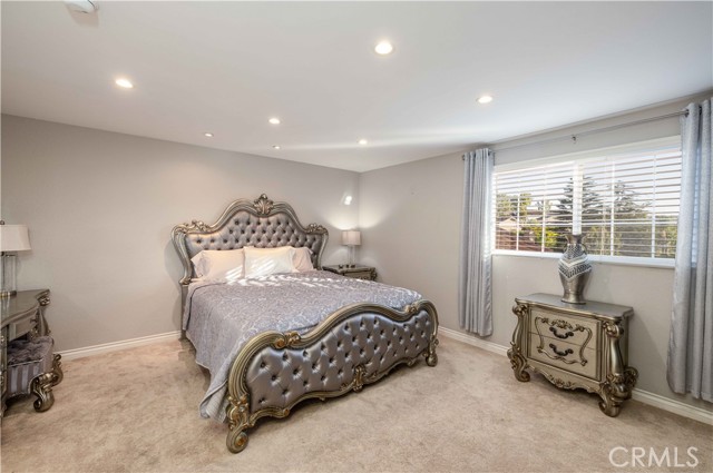 Image 22 of 48 For 157 Donna Court