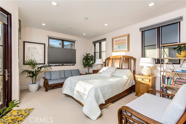 Detail Gallery Image 18 of 28 For 320 33rd, Manhattan Beach,  CA 90266 - 3 Beds | 4 Baths