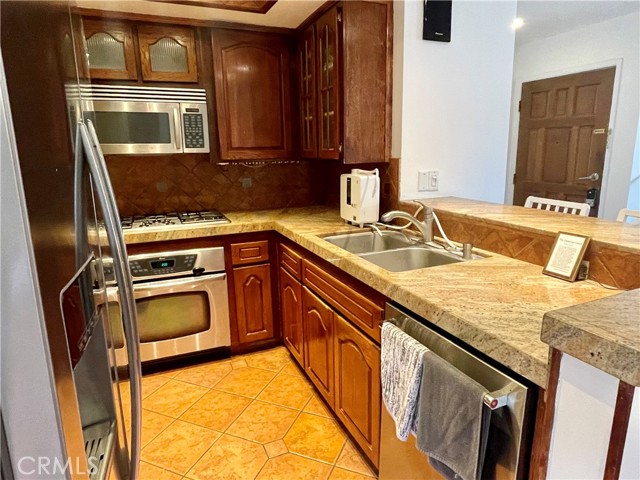 7135 Firmament Avenue, 35 photo 6