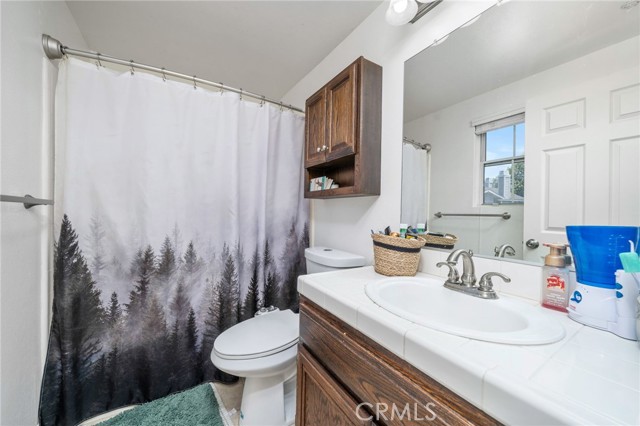 202 Chandler W, Highland CA: https://media.crmls.org/medias/cd579a63-4686-4782-8407-328122b5690d.jpg