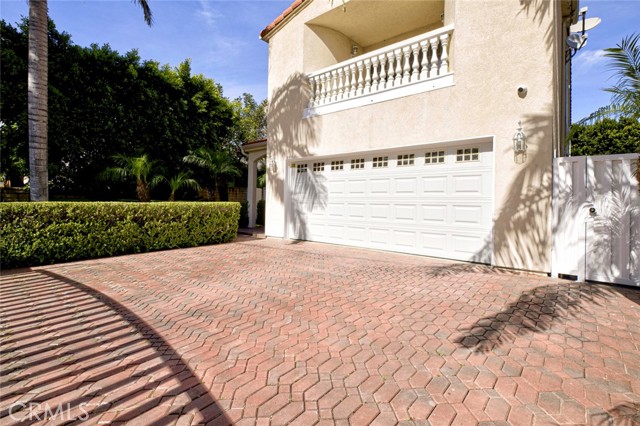 Detail Gallery Image 6 of 59 For 15121 Marlin Pl, Van Nuys,  CA 91405 - 4 Beds | 3 Baths