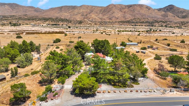 6375 Arrowhead Lake Road, Hesperia CA: https://media.crmls.org/medias/cd586938-0429-4b09-8ced-492a9c7b72df.jpg