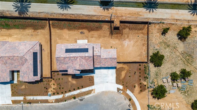 5978 Copperfield Avenue, Riverside CA: https://media.crmls.org/medias/cd59c549-62dd-4177-81fe-db65832f602c.jpg