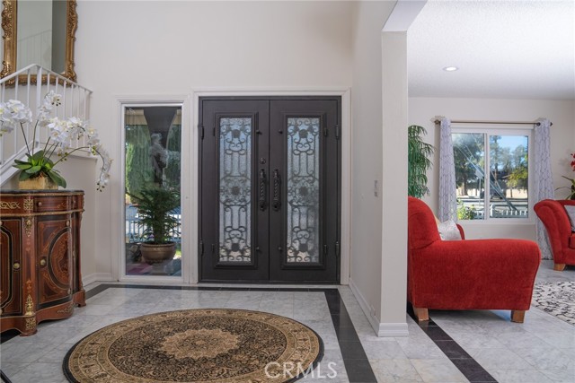 Detail Gallery Image 4 of 70 For 10660 Melvin Ave, Porter Ranch,  CA 91326 - 5 Beds | 3/1 Baths