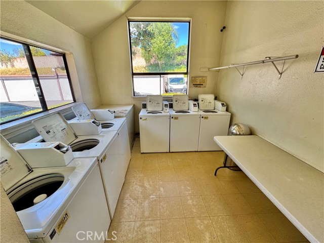 Detail Gallery Image 9 of 11 For 2266 Denair, Highland,  CA 92346 - 1 Beds | 1 Baths
