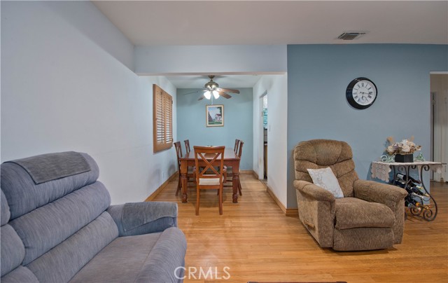 Detail Gallery Image 9 of 29 For 10851 Woodbine, Los Angeles,  CA 90034 - 2 Beds | 1 Baths