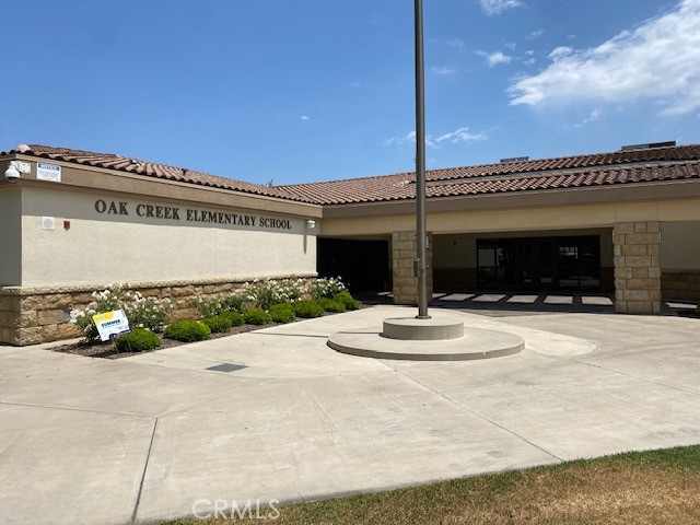 49 Eaglecreek, Irvine CA: https://media.crmls.org/medias/cd5c51f5-337a-4be9-942b-1e6c750cac66.jpg