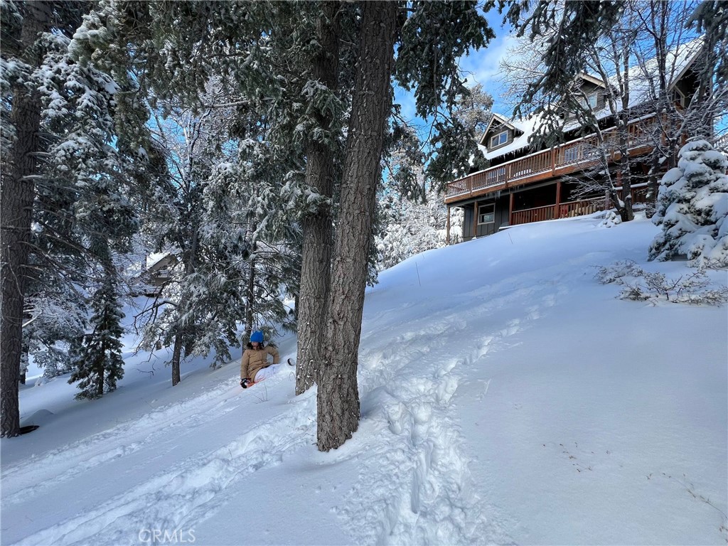 https://media.crmls.org/medias/cd5e1582-c6b7-4cce-b54d-624876eb33d2.jpg?preset=X-Large