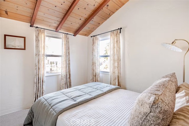 Detail Gallery Image 12 of 19 For 135 Turquoise, Newport Beach,  CA 92662 - 4 Beds | 2 Baths