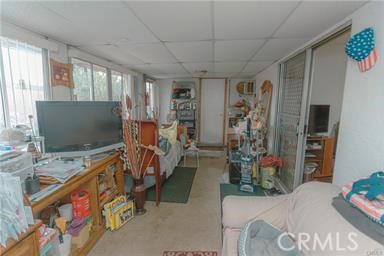https://media.crmls.org/medias/cd5e55c7-70e9-4497-b466-0c3c592634c3.jpg?preset=X-Large