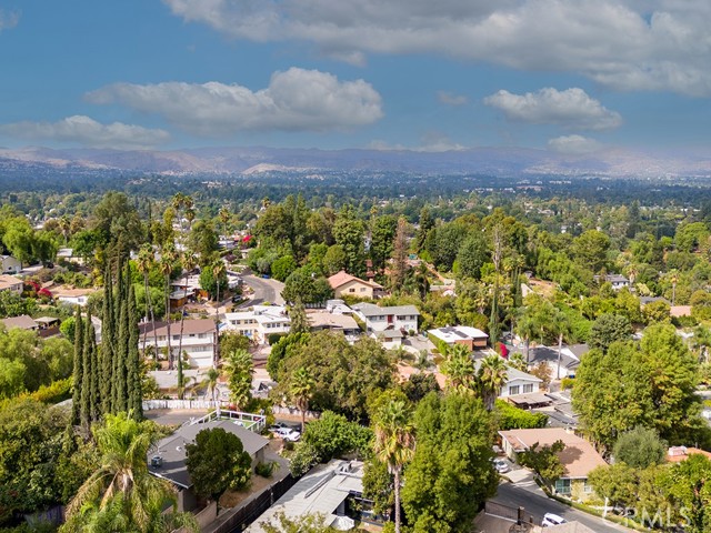 Detail Gallery Image 25 of 28 For 22212 Cass Ave, Woodland Hills,  CA 91364 - 4 Beds | 3/1 Baths