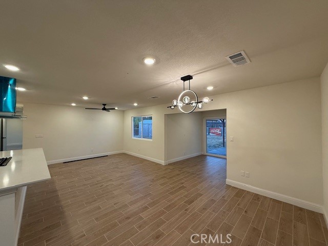 https://media.crmls.org/medias/cd5f04bc-6580-4119-a872-9b97291ba108.jpg?preset=X-Large