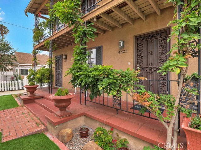 4523 East 3rd Street, Long Beach CA: https://media.crmls.org/medias/cd5f367c-006a-4036-aa7f-54b44f9995f0.jpg