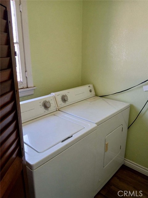 Image 8 of 11 For 2184 Cedar Avenue