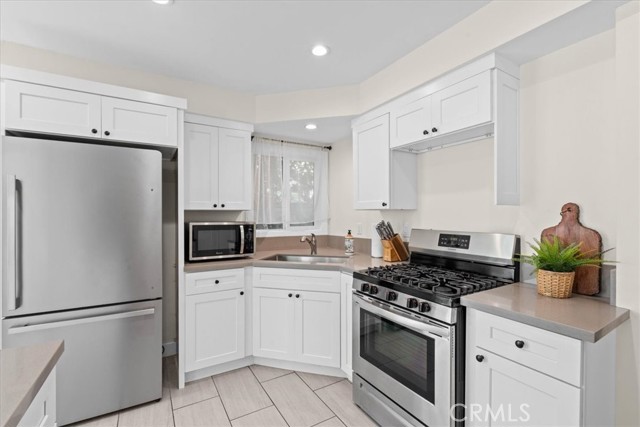 Detail Gallery Image 14 of 39 For 5829 E 2nd, Long Beach,  CA 90803 - – Beds | – Baths