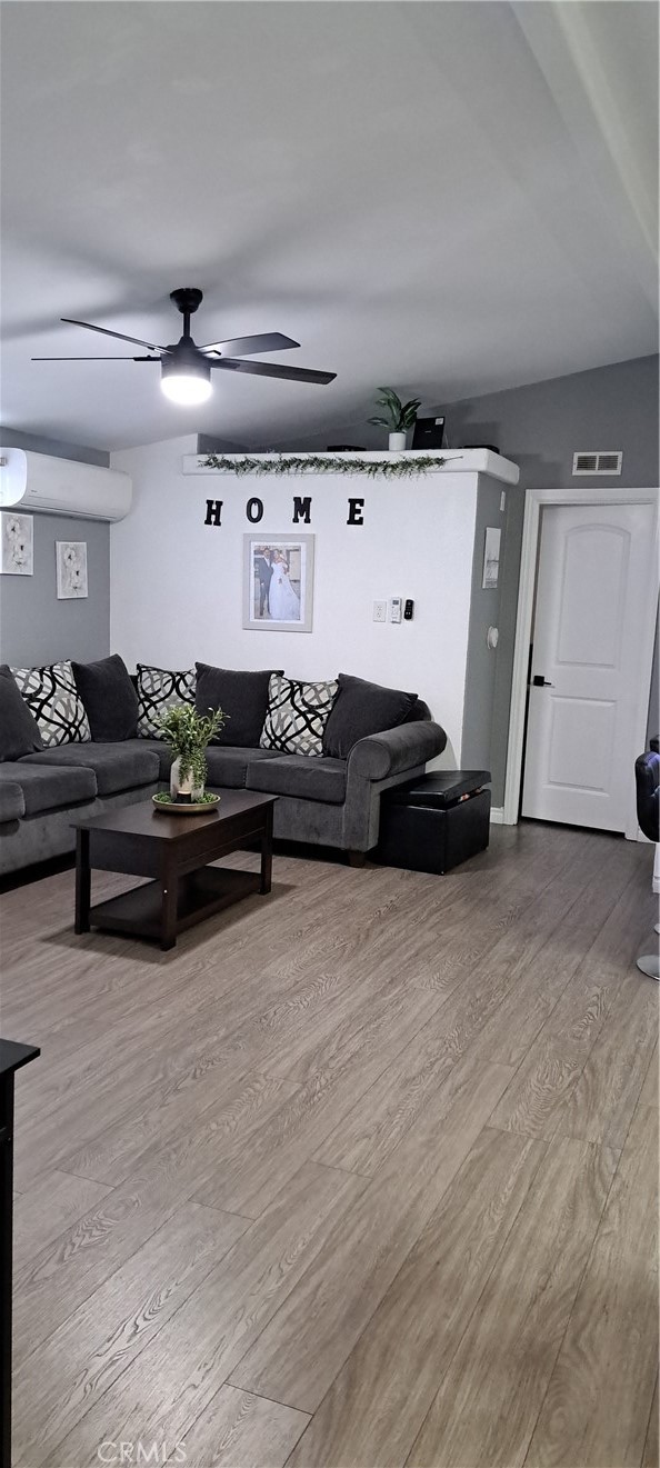Detail Gallery Image 3 of 35 For 16600 Orange Ave #23,  Paramount,  CA 90723 - 3 Beds | 2 Baths