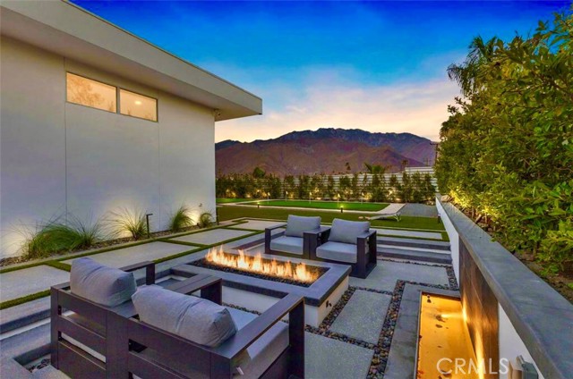 Image 34 of 75 For 2100 Sahara Road