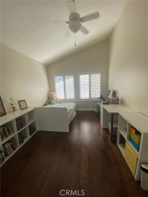2408 N North Creek Lane, Fullerton CA: https://media.crmls.org/medias/cd60fc70-55d8-4f88-a239-3866ed7ae80a.jpg