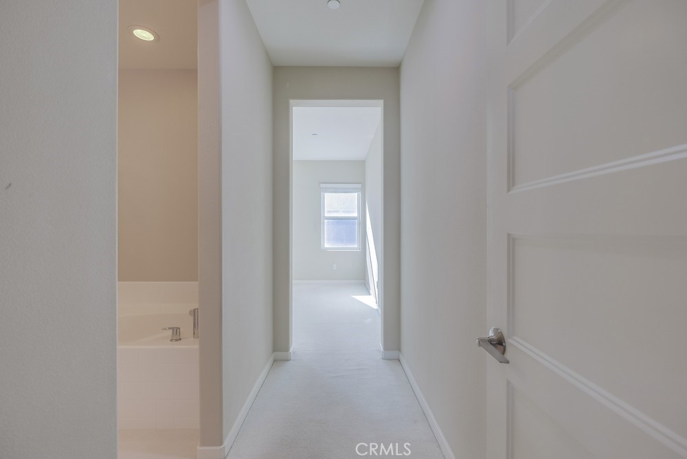 https://media.crmls.org/medias/cd610b57-195b-4dee-b353-fd96498468e9.jpg?preset=X-Large