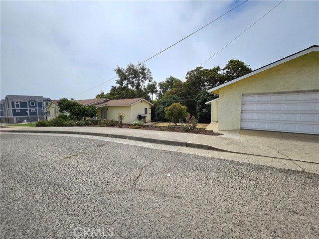 Detail Gallery Image 4 of 25 For 477 Hinds Ave, Pismo Beach,  CA 93449 - 2 Beds | 2 Baths