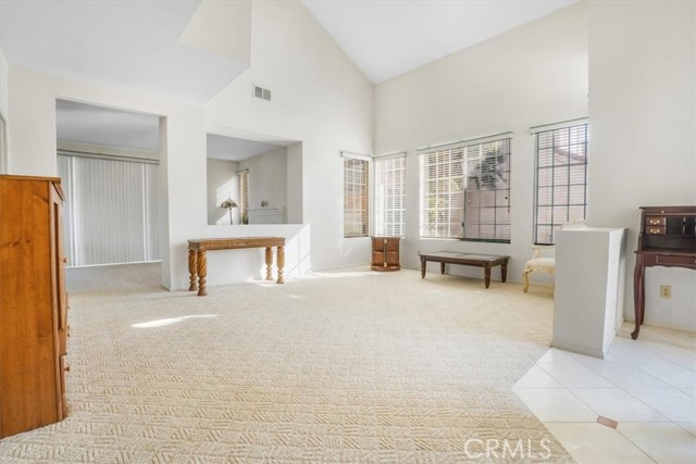 Detail Gallery Image 4 of 41 For 1337 Memphis Ct, Pomona,  CA 91768 - 4 Beds | 2/1 Baths