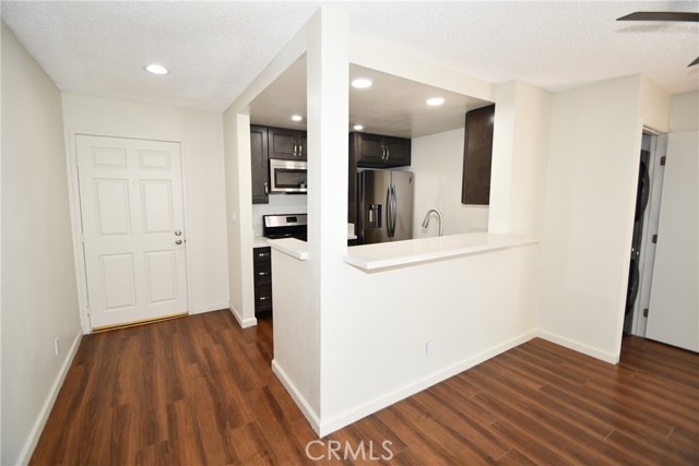 11852 Washington Place, Los Angeles CA: https://media.crmls.org/medias/cd61b516-8c30-4311-aef7-1c497a78029c.jpg