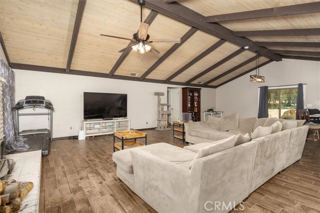 Detail Gallery Image 9 of 37 For 47440 Hopi Ave, Coarsegold,  CA 93614 - 3 Beds | 2 Baths