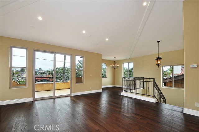 519 Lucia Avenue, Redondo Beach, California 90277, 4 Bedrooms Bedrooms, ,2 BathroomsBathrooms,Residential,Sold,Lucia,SB17035831