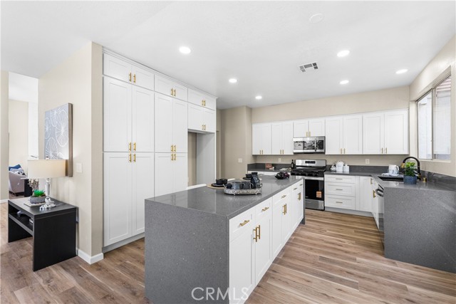 Detail Gallery Image 23 of 64 For 38830 Calistoga St, Palmdale,  CA 93551 - 4 Beds | 3 Baths