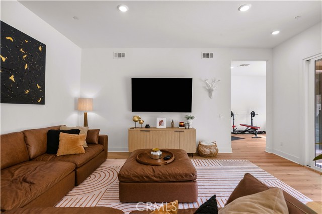 29467 Camino Saguaro, Valencia CA: https://media.crmls.org/medias/cd650dcf-2733-4f6e-a109-add9057efdea.jpg
