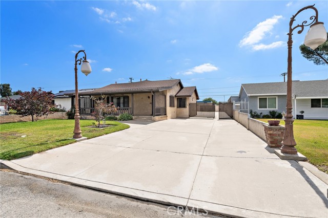 9649 Grace Street, Fontana CA: https://media.crmls.org/medias/cd651af4-0ae4-466c-a4c6-294ea9804015.jpg