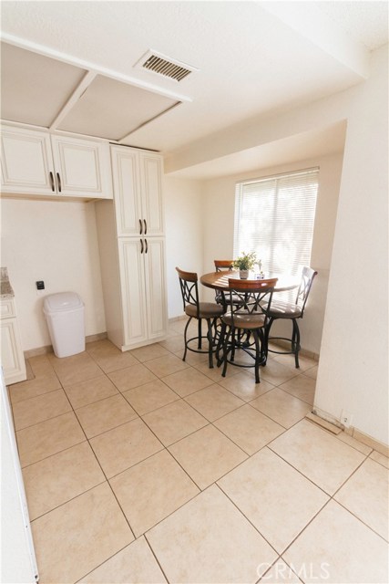 Detail Gallery Image 13 of 49 For 17425 Arrow Bld #10,  Fontana,  CA 92335 - 2 Beds | 1 Baths