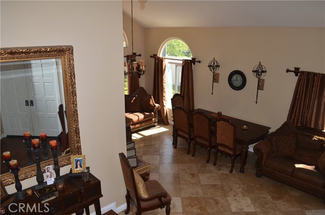 25592 Aragon Way, Yorba Linda CA: https://media.crmls.org/medias/cd653886-e94e-433e-8fd0-a224758efa04.jpg