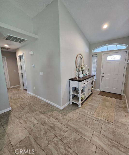 18010 Seaforth Street, Hesperia CA: https://media.crmls.org/medias/cd653bca-5e55-46ee-8e28-99a76c21d991.jpg