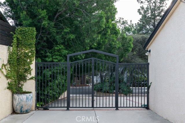 Detail Gallery Image 4 of 20 For 3139 1/2 Stevens, La Crescenta,  CA 91214 - 1 Beds | 1 Baths