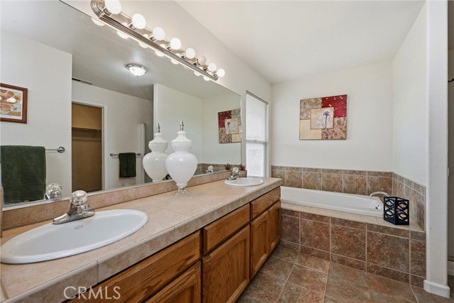 Detail Gallery Image 16 of 31 For 18841 Spyglass, Hidden Valley Lake,  CA 95467 - 3 Beds | 2 Baths