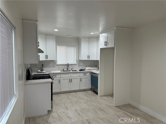 Detail Gallery Image 4 of 14 For 2161 Myrtle Ave a,  Long Beach,  CA 90806 - 2 Beds | 2 Baths