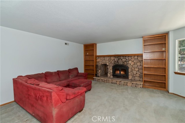 386 Garden Drive, Cedarpines Park CA: https://media.crmls.org/medias/cd674406-0f10-4f78-8357-d9ce4d55f848.jpg