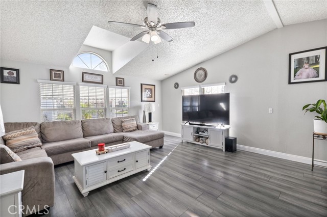 Detail Gallery Image 8 of 61 For 7717 Church #31,  Highland,  CA 92346 - 3 Beds | 2 Baths